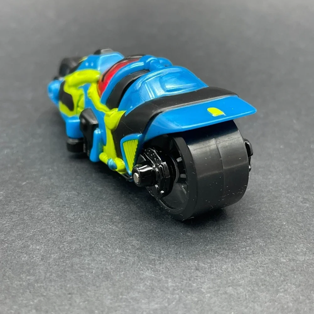 Hot Wheels Thunder Cycles Robo Maniax Blue Motorcycle Bike Vehicle Diecast 1/64